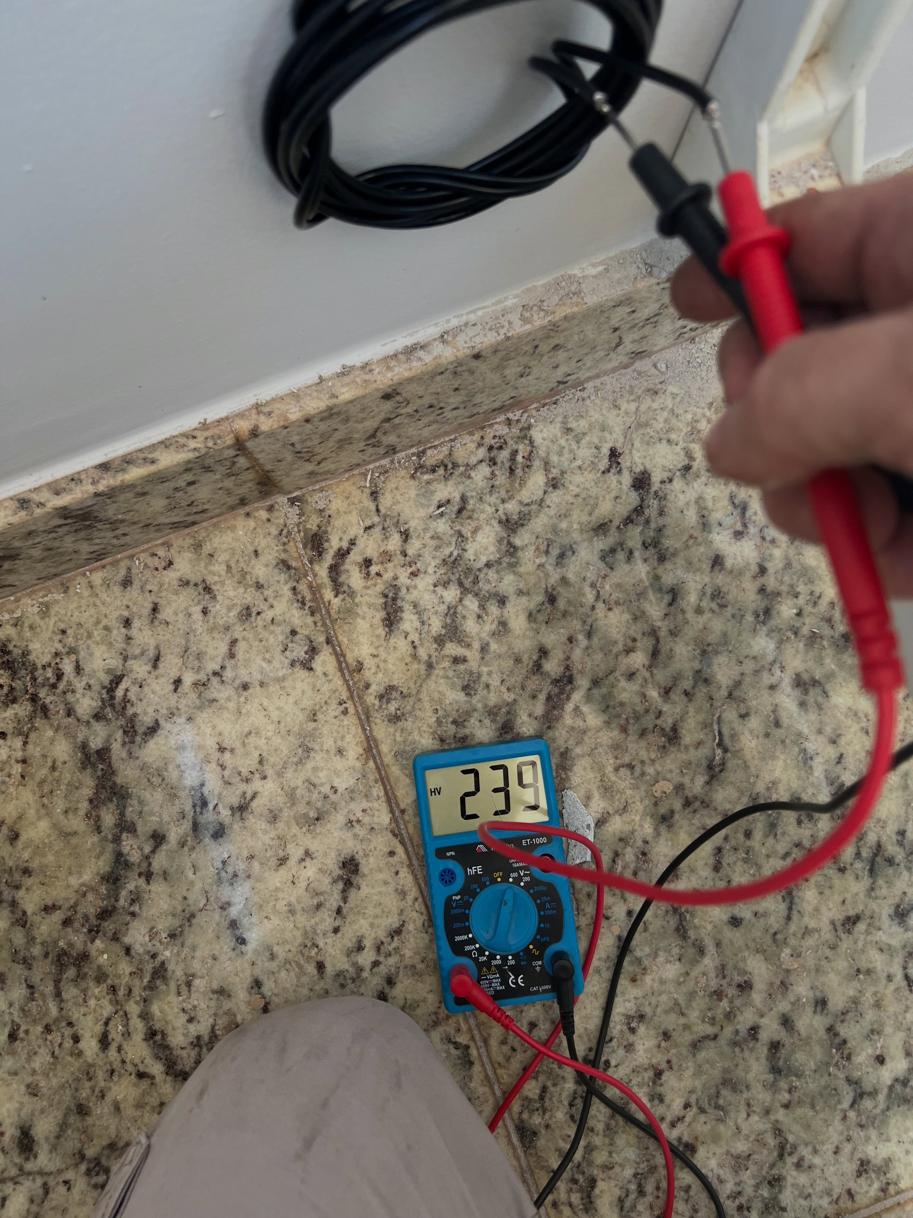 Trabalho de Elétrica • Circuito novo p/ ar-condicionado